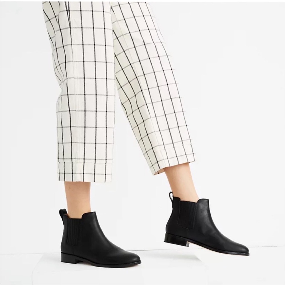 MADEWELL The Ainsley chelsea boot in black leather, size 5